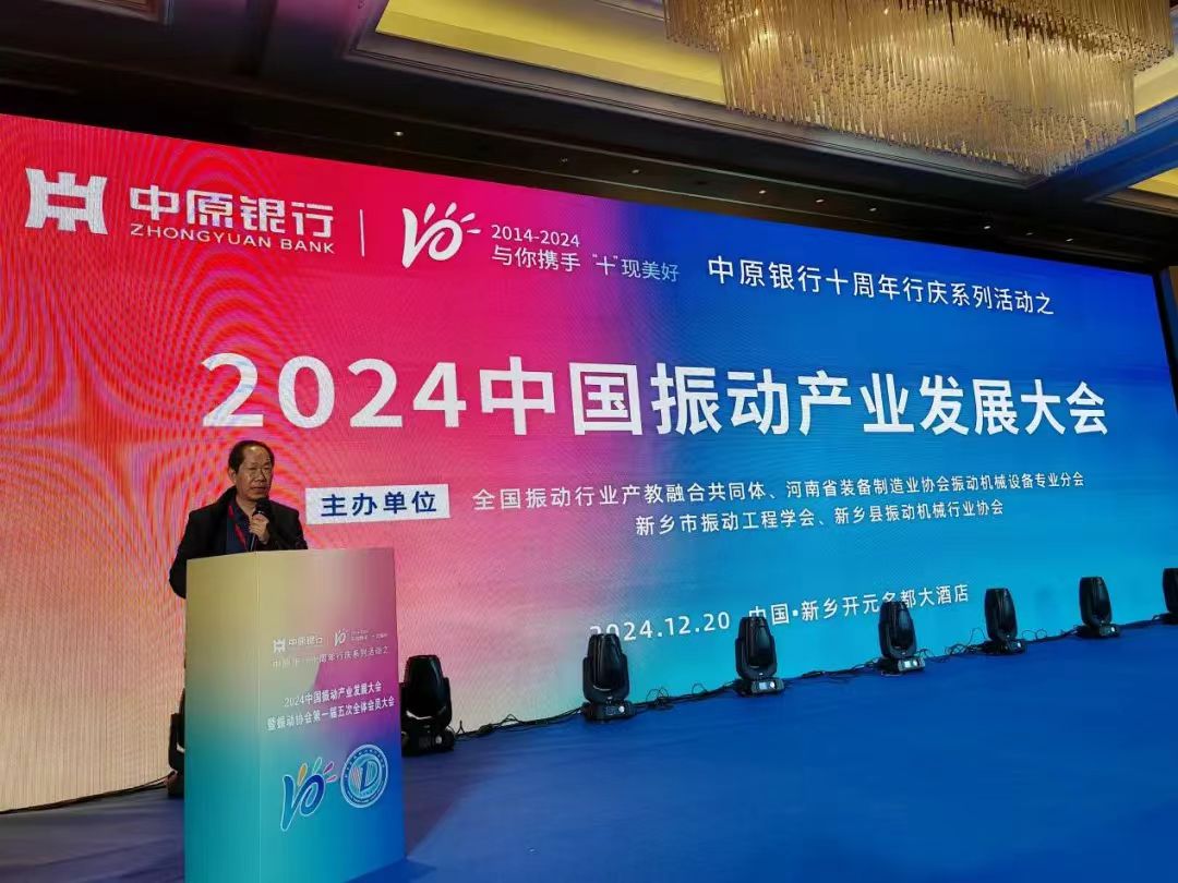 676a4479ec121.jpg edbf142b1c396531c3a14e79e66df2f.jpg